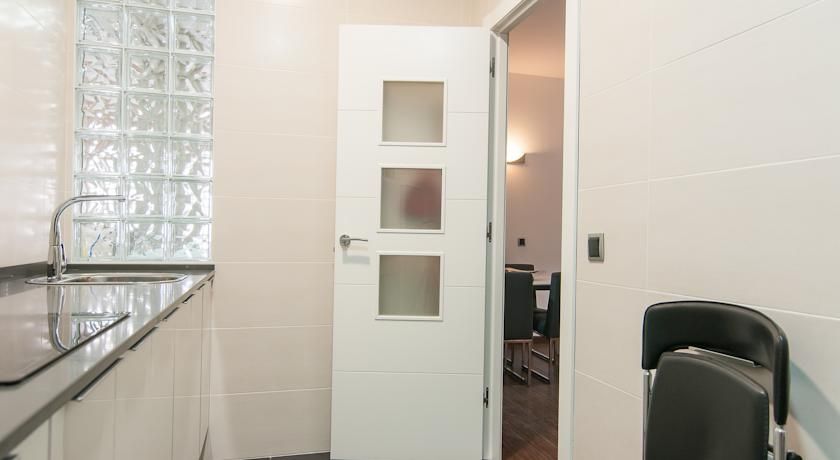 Apartamentos Alos Барселона Экстерьер фото